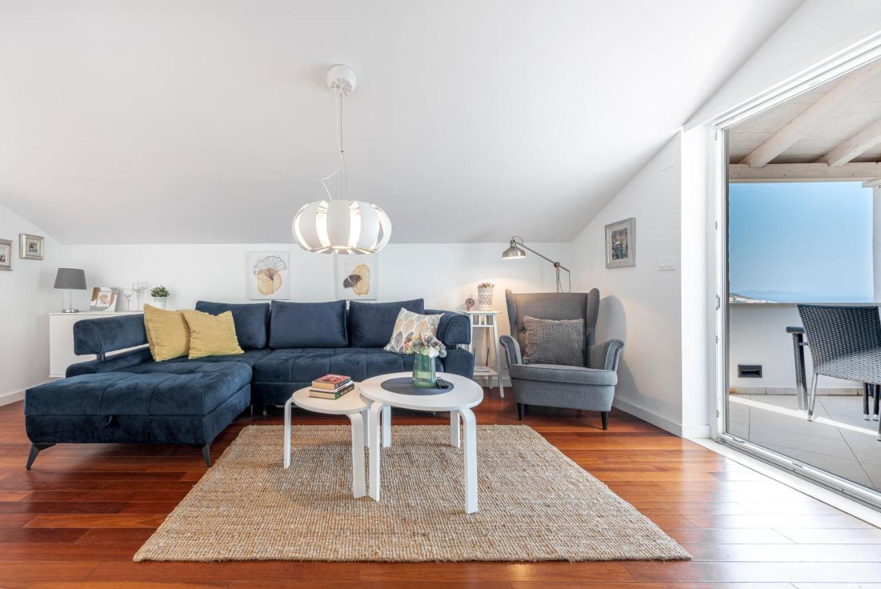 Panoramic View Apartment *